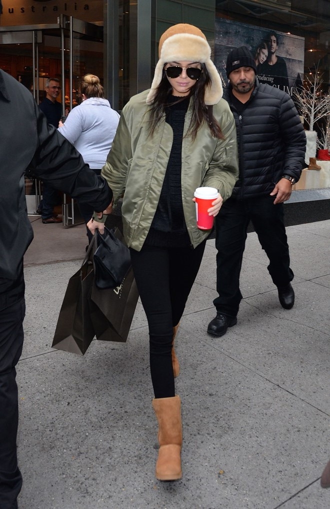 6 kieu ao khoac luon co trong tu do dong cua Kendall Jenner hinh anh 7