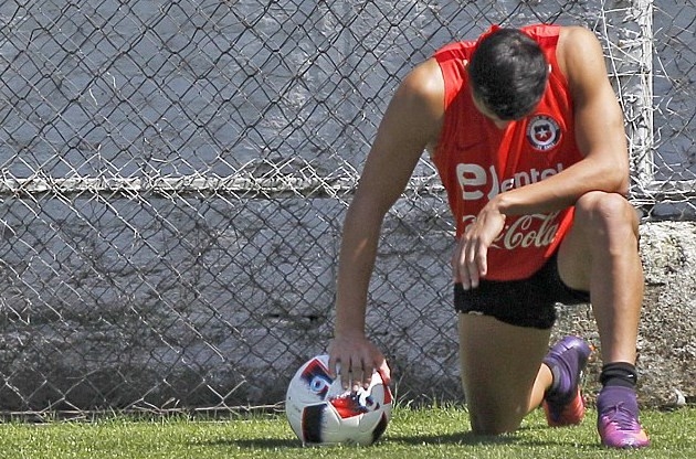 Sanchez bị chấn thương trong buổi tập của tuyển Chile /// AFP