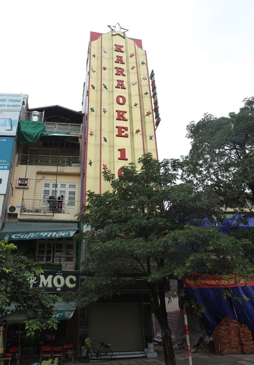 hn: bien quan karaoke “khung” nhan nhan khap pho hinh anh 8