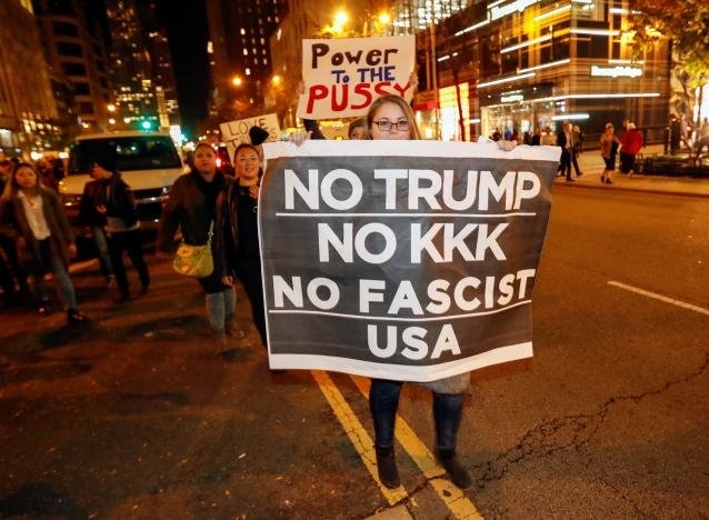 Biểu tình chống ông Trump vẫn tiếp diễn khắp nước Mỹ 