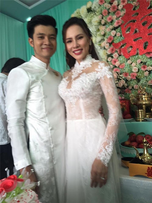 a khoi ao dai le quyen bat ngo lo anh an hoi cung chong sap cuoi dien trai - 2