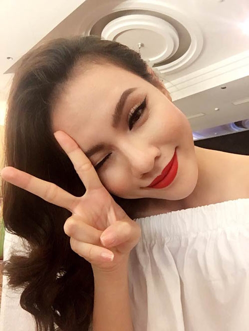 a khoi ao dai le quyen bat ngo lo anh an hoi cung chong sap cuoi dien trai - 6