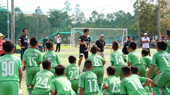 Avispa Fukuoka huy tap kin truoc tran dau voi Viet Nam hinh anh 1