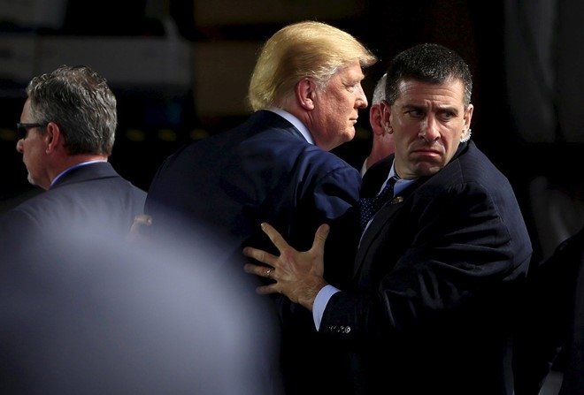 Mat vu My dung biet danh 'ong trum' cho Donald Trump hinh anh 1