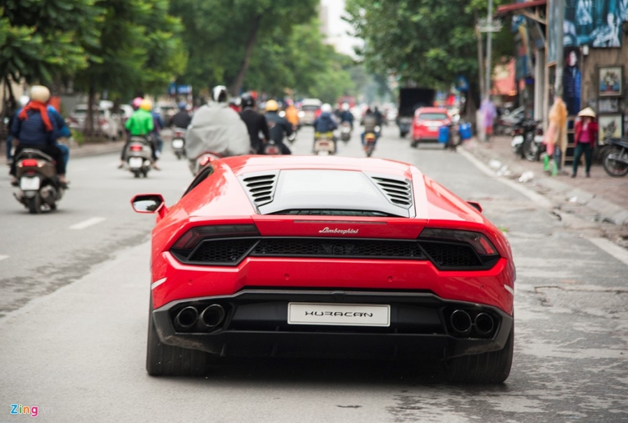 Sieu xe Lamborghini 20 ty dau tien tai Viet Nam xuong pho hinh anh 3