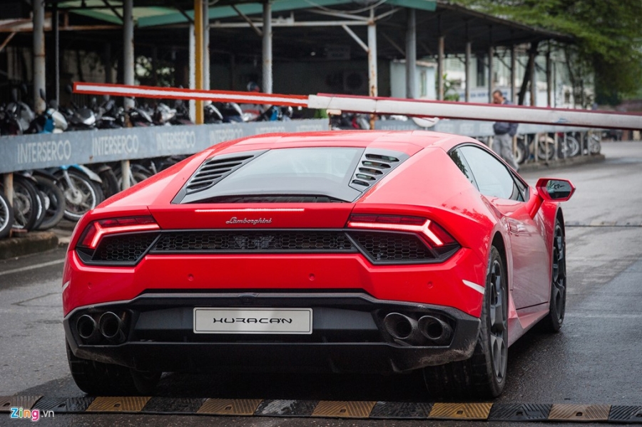 Sieu xe Lamborghini 20 ty dau tien tai Viet Nam xuong pho hinh anh 4