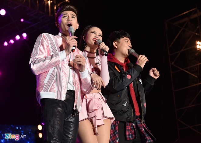 Ho Ngoc Ha di sieu xe len san khau live show Noo Phuoc Thinh hinh anh 8