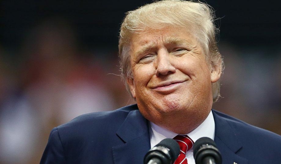 Sự thật về mái tóc kì lạ của Donald Trump - 1