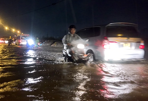 tp.hcm: nhieu tuyen duong lai sap bi ngap du khong mua hinh anh 1
