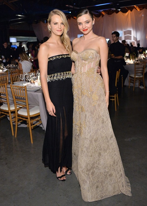 miranda-kerr-quyen-ru-ben-bo-ty-phu-trong-dem-tu-thien-4