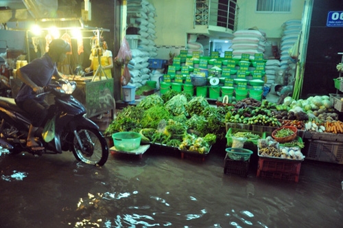 duong song sanh nuoc, nguoi sai gon bi bom loi ve nha hinh anh 7