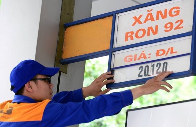 Gan mot nua loi nhuan Petrolimex khong den tu xang dau hinh anh 1
