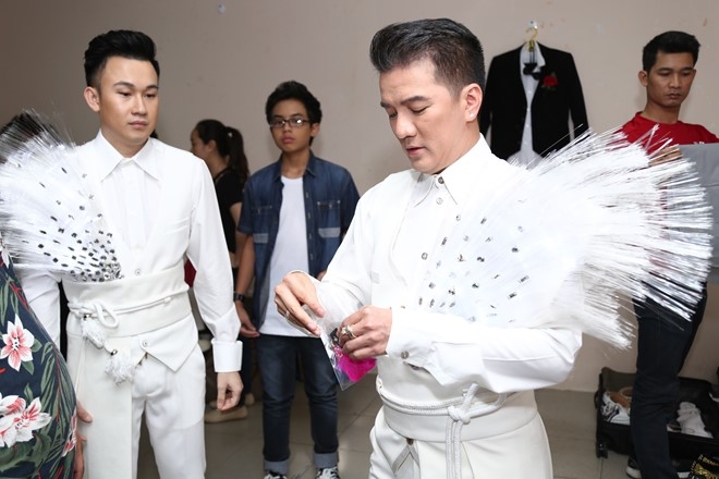 Noo Phuoc Thinh ga lang khi gap hoa hau Do My Linh hinh anh 5