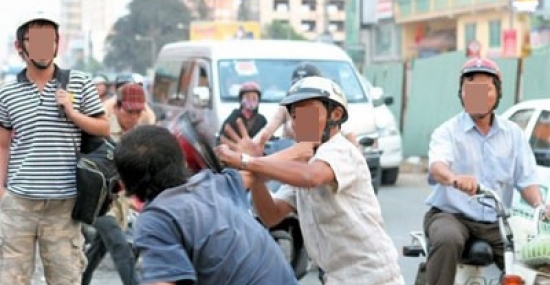 Kết quả hình ảnh cho Nhân viên cây xăng đấm đồng nghiệp tử vong