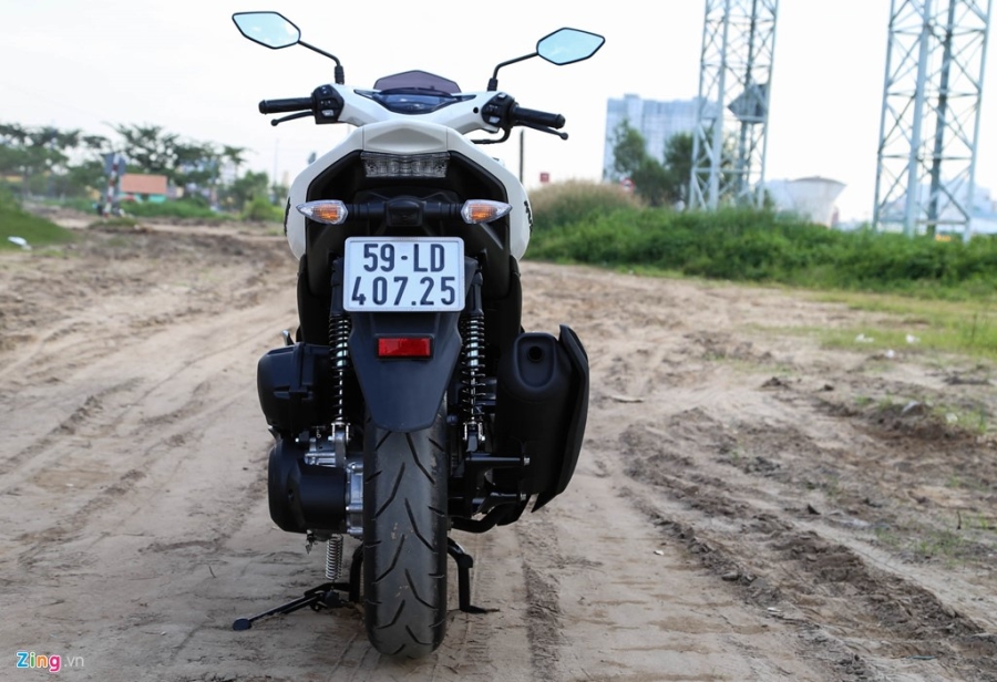 Chi tiết Yamaha NVX: Kích thước lớn, dáng thể thao hình ảnh 5 Chi tiet Yamaha NVX: Kich thuoc lon, dang the thao hinh anh 5