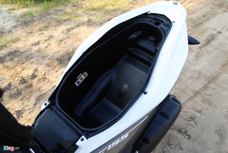Chi tiết Yamaha NVX: Kích thước lớn, dáng thể thao hình ảnh 16 Chi tiet Yamaha NVX: Kich thuoc lon, dang the thao hinh anh 16