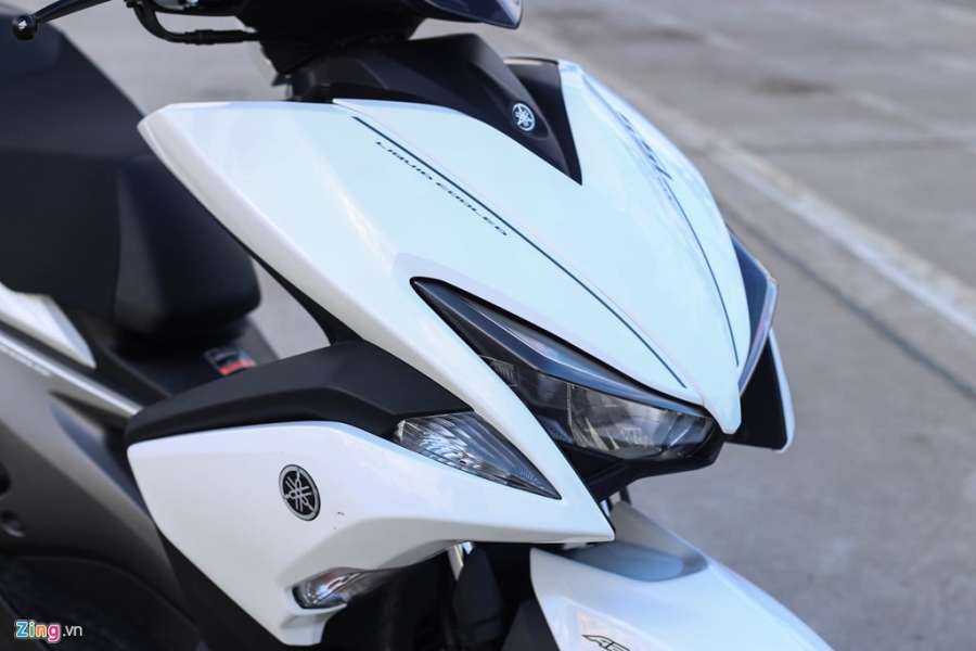 Chi tiet Yamaha NVX: Kich thuoc lon, dang the thao hinh anh 19
