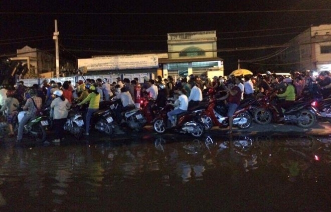 Dan Sai Gon ket giua trieu cuong, tac duong va mui rac hinh anh 2