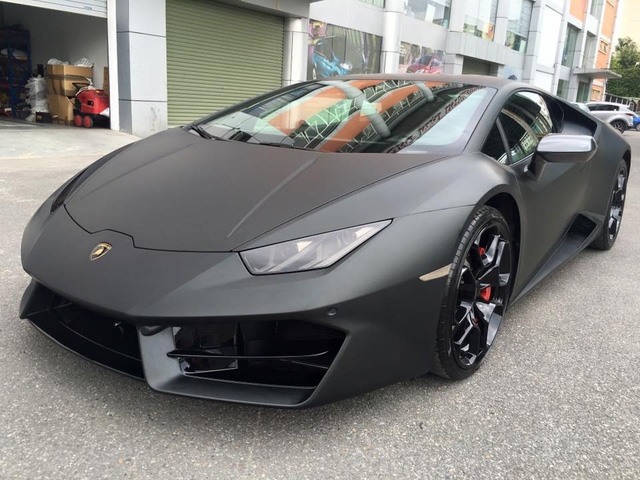 Vừa tìm thấy chủ nhân, Lamborghini Huracan 16,5 tỷ Đồng được thay áo đen nhám cá tính - Ảnh 5.