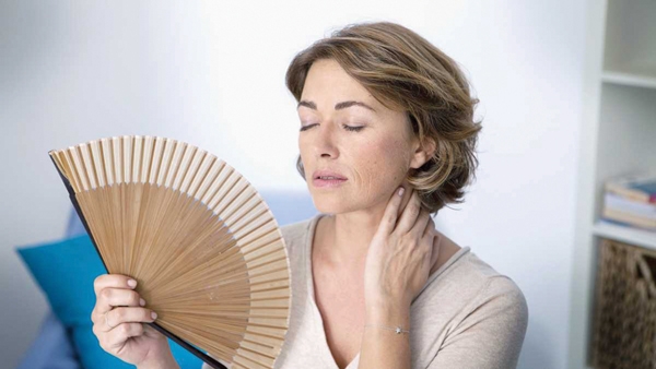 Bốc hỏa ở phụ nữ mãn kinh