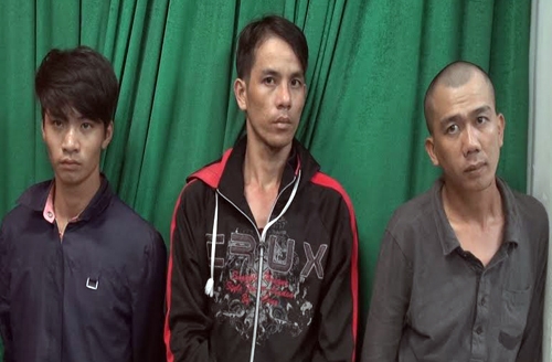 canh-sat-dot-kich-khach-san-bat-bang-trom-phe-ma-tuy