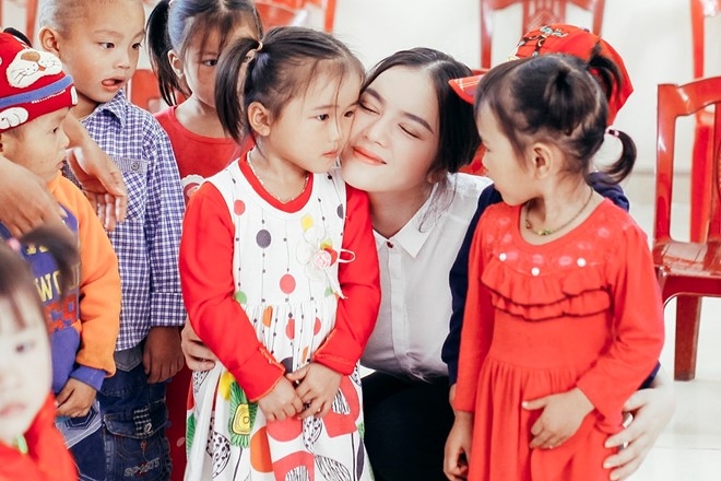  Ly Nha Ky ung ho dong bao mien Trung 500 trieu dong hinh anh 1
