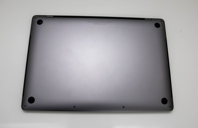 MacBook Pro với TouchBar về Việt Nam giá 73 triệu đồng