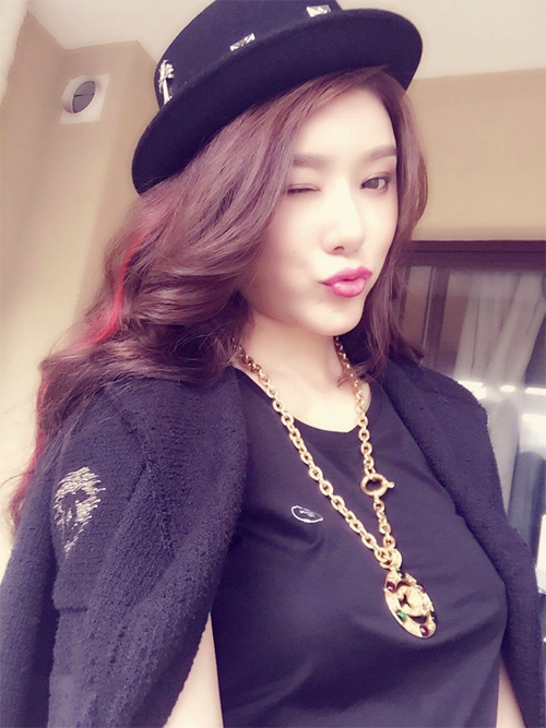 ve-dep-boc-lua-cua-hoa-hau-vung-trom-voi-tuyen-thu-lin-dan-12