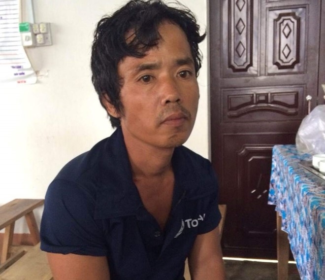 Chong sat hai vo roi tron vao ray ca phe ngu hinh anh 1