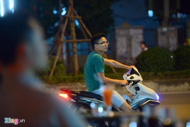 CDV Ha Noi vo oa niem vui sau ban thang cua Cong Vinh hinh anh 4