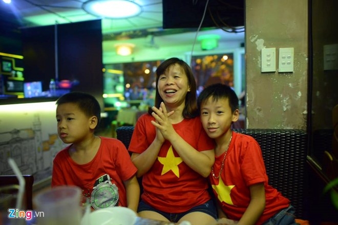 CDV Ha Noi vo oa niem vui sau ban thang cua Cong Vinh hinh anh 11