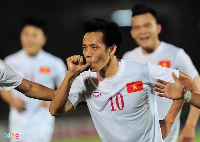 Myanmar 0-1 Viet Nam (H1): Van Quyet mo ty so hinh anh 1