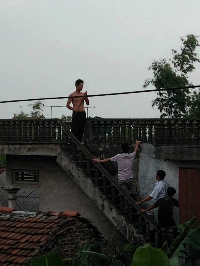 Hiện trường nơi phát hiện thi thể 2 bé gái trong nhà kẻ hiếp dâm - Ảnh 1.