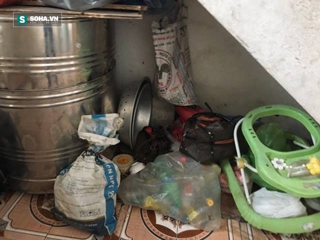 Hiện trường nơi phát hiện thi thể 2 bé gái trong nhà kẻ hiếp dâm - Ảnh 8.