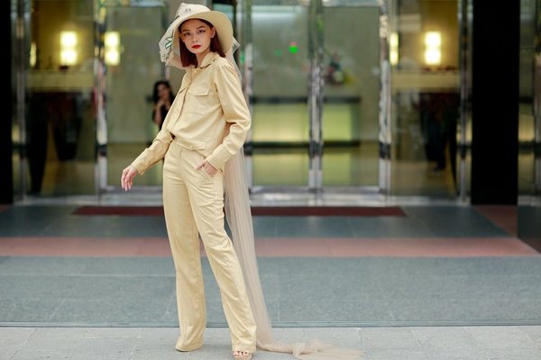 mau-viet-noi-bat-voi-street-style-ca-tinh-10