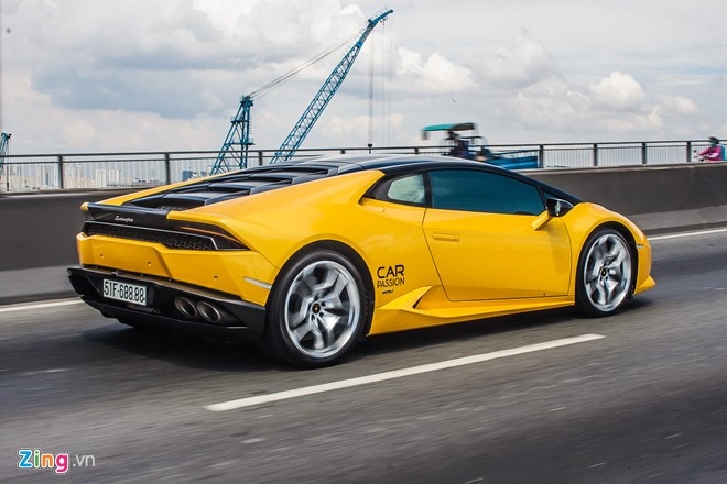 Loat sieu xe Lamborghini cua dai gia Viet dao pho hinh anh 7