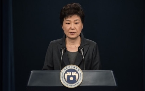 Tổng thống Hàn Quốc Park Geun-hye đang đứng trước nguy cơ bị các nghị sĩ đối lập đòi phải bị luận tội. Ảnh: Reuters