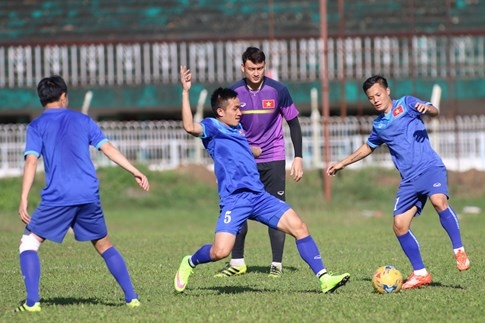 Tuyển Việt Nam: Công Phượng và Văn Toàn bị cảm nắng - ảnh 3