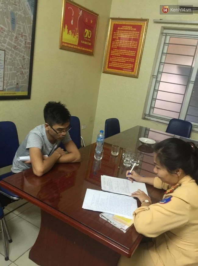 Xử phạt hơn 4 triệu đồng tài xế ô tô đâm CSGT trên đường phố Hà Nội rồi bỏ chạy - Ảnh 1.