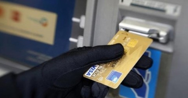 Hàng loạt vụ mất tiền trong tài khoản khi ATM vẫn còn nguyên trong túi của khách hàng (Ảnh minh hoạ)