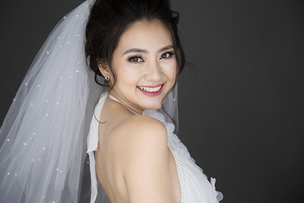 kieu-nu-ngoc-lan-hoa-co-dau-rang-ngoi-truoc-khi-sinh-em-be-2