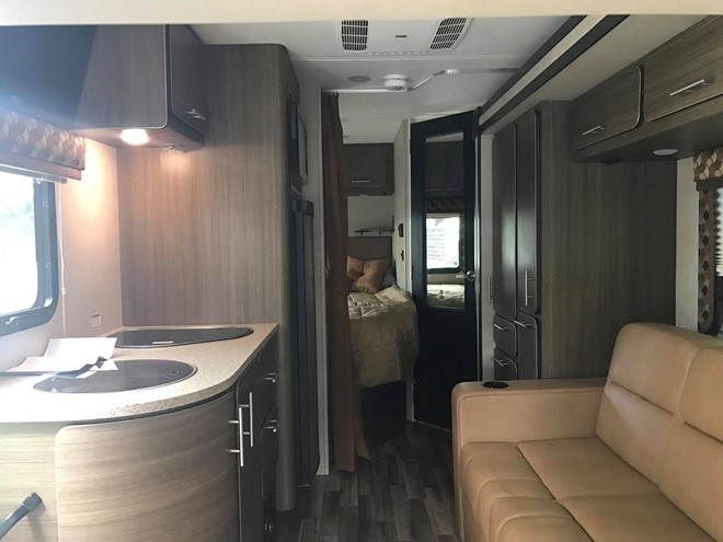 Nha di dong Mercedes-Benz hang hiem ve Viet Nam hinh anh 2