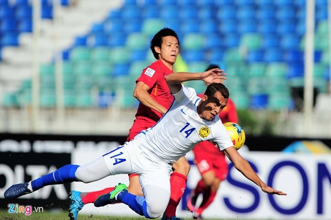 Viet Nam vs Malaysia (0-0, H1): Hoang Thinh choi quyet liet hinh anh 2