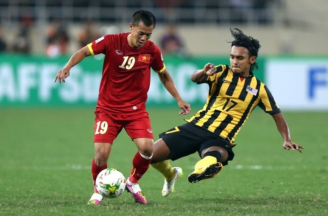 Viet Nam vs Malaysia (0-0, H1): Van Toan du bi hinh anh 2