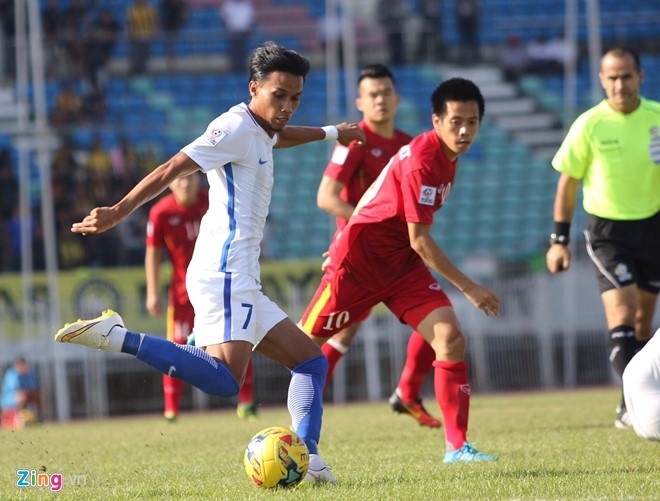 Viet Nam vs Malaysia (0-0, H1): Xuan Truong thi dau tu tin hinh anh 2