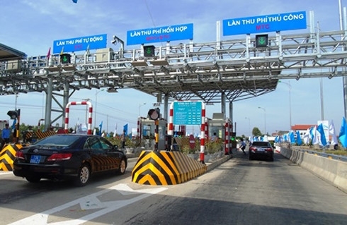 Các trạm thu phí BOT trên QL 1 và đường Hồ Chí Minh qua Tây Nguyên sẽ triển khai tối thiểu 1/2 số làn thu phí ETC. (Ảnh minh họa: Internet)