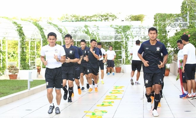 Vao ban ket, nguoi Thai van chua hai long hinh anh 1