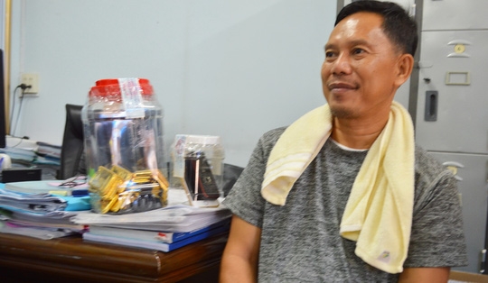  Linh cùng tang vật. 