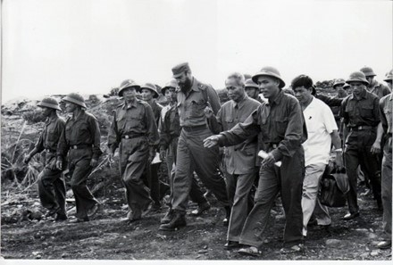 Những hình ảnh không thể nào quên khi Fidel Castro đến Việt Nam ảnh 8