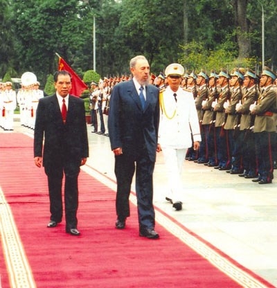 Những hình ảnh không thể nào quên khi Fidel Castro đến Việt Nam ảnh 10